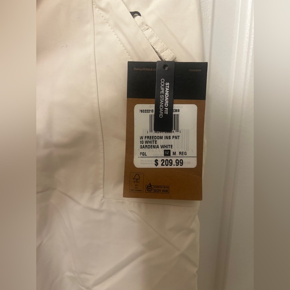 Brand new snowboard/ski pants - Picture 3 of 3